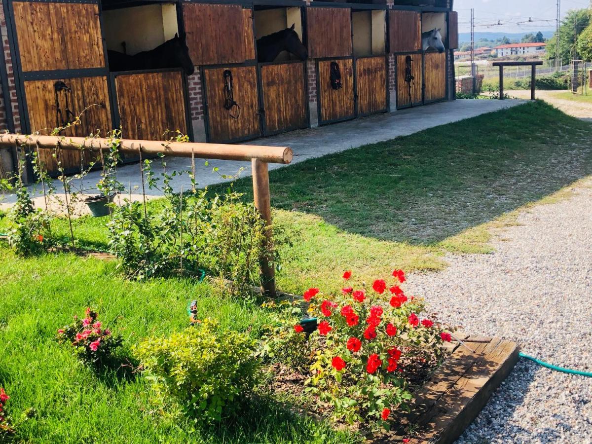 B&B Tenuta Legnate Sesto Calende Luaran gambar