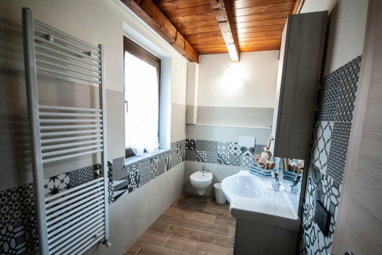 B&B Tenuta Legnate Sesto Calende Luaran gambar