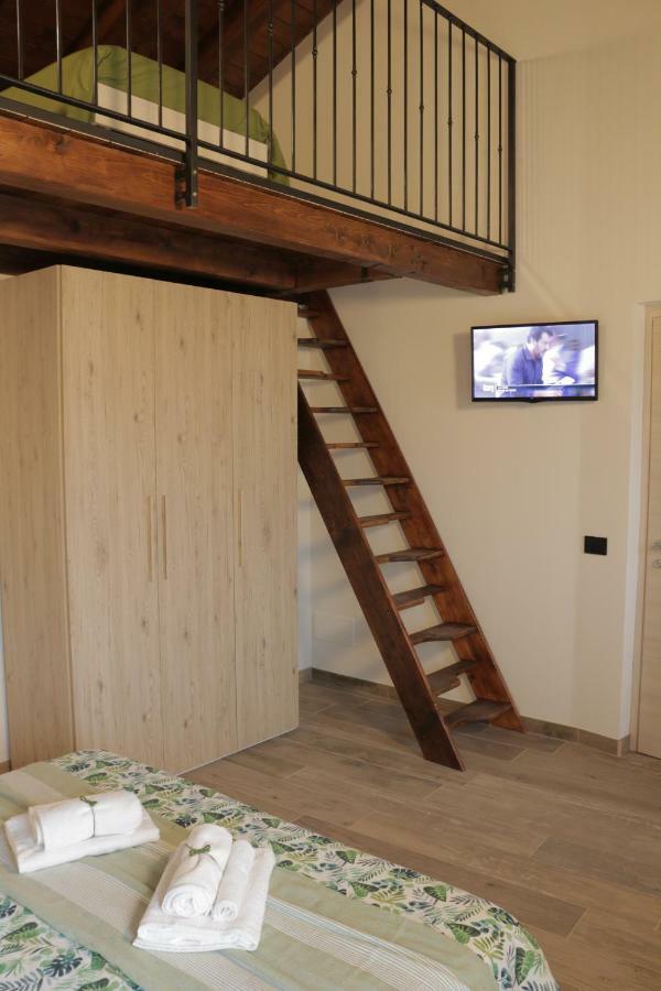 B&B Tenuta Legnate Sesto Calende Luaran gambar